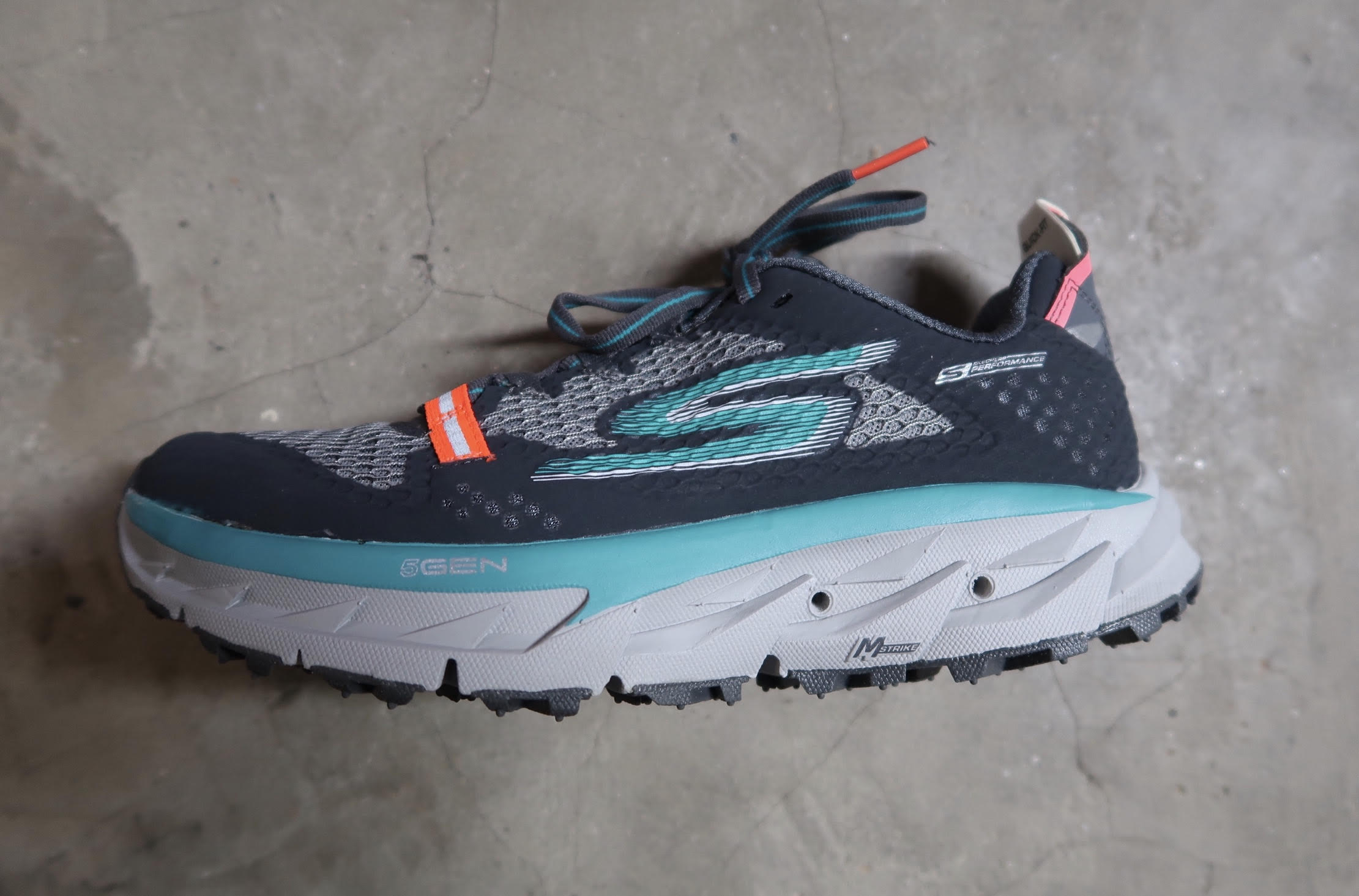 Skechers Go Ultra Vic Clothing